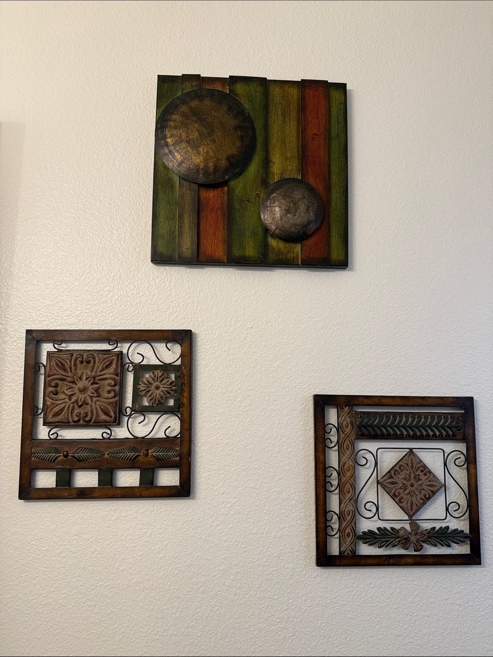Set of 3 Metal Wall Plaques in Green, Rust & Bronze